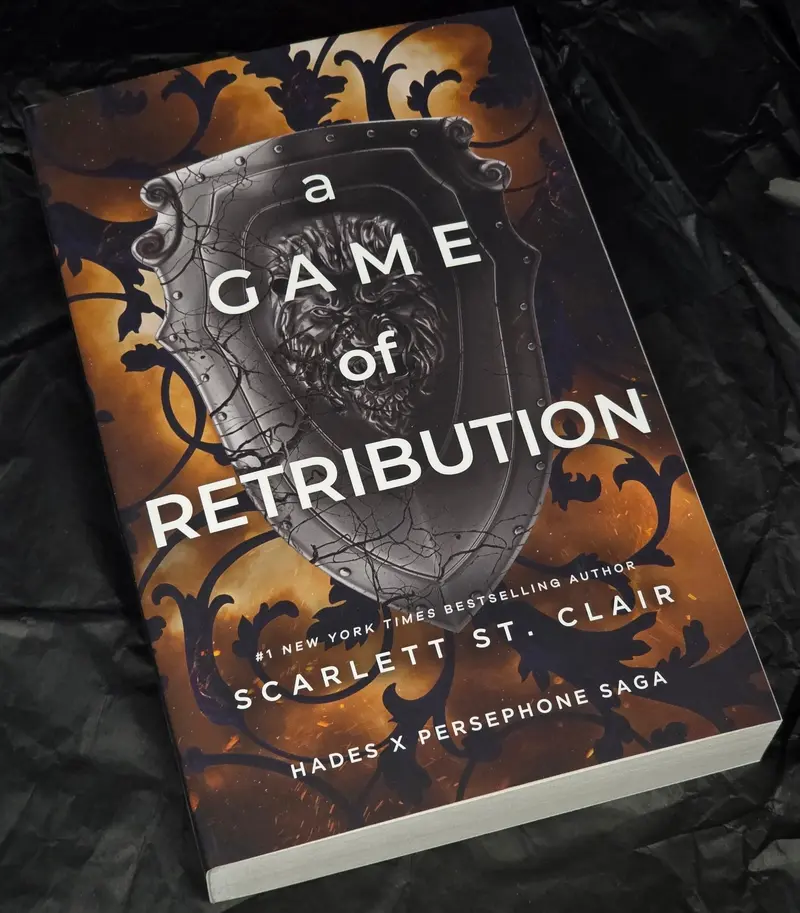 A Game of Retribution (Hades Saga #2), by Scarlett St. Clair (softback, english edition)