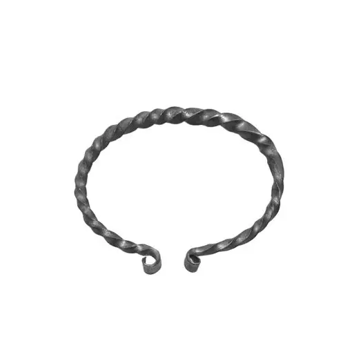 Armring i smide, vriden och öppen