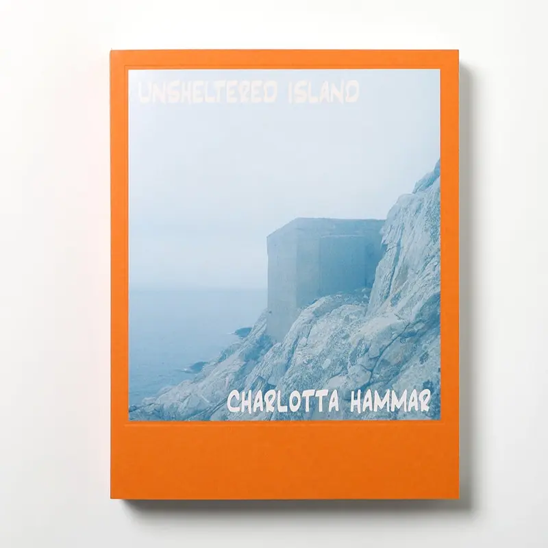 Boken "Unsheltered Island" av Charlotta Hammar