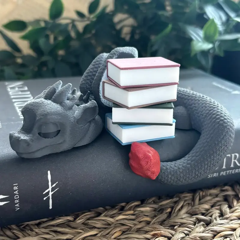 Bookshelf Figure – Sleeping Dragon