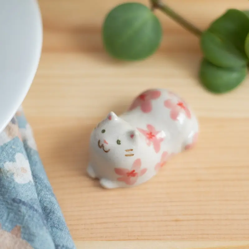 Chopstick rest - Cat, cherry blossoms
