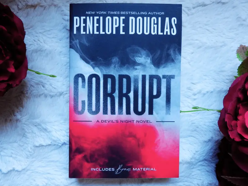 Corrupt, (Devil's Night bok 1) av Penelope Douglas (pocketutgåva, engelska)