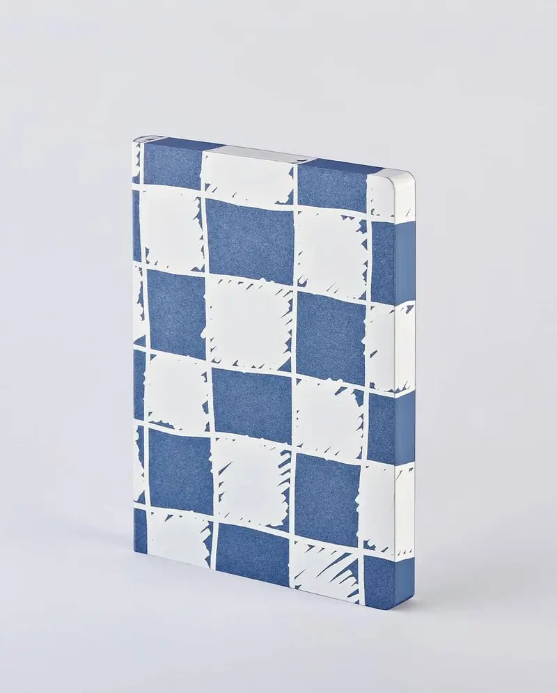 Dotted notebook Graphic L Cheeky checks