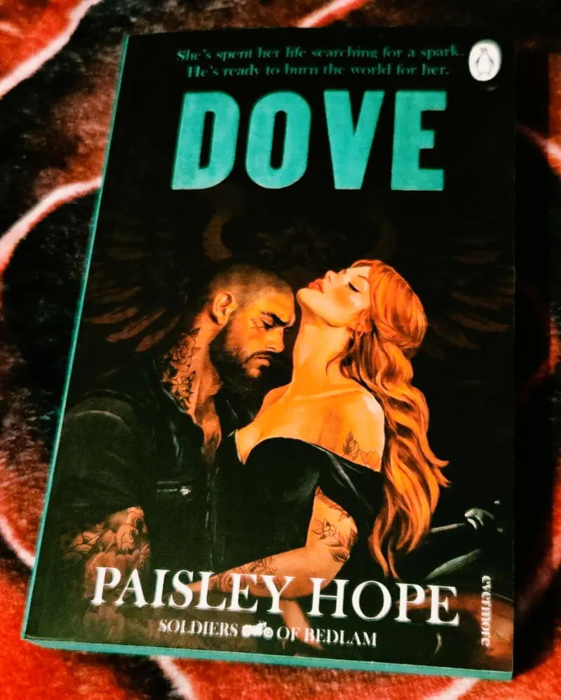 Dove (Soldiers of Bedlam #2), by Paisley Hope (softback, english edition)