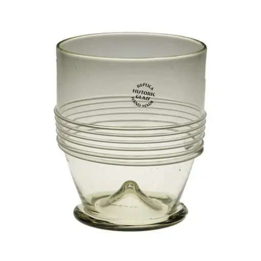 Glas med tråddekor
