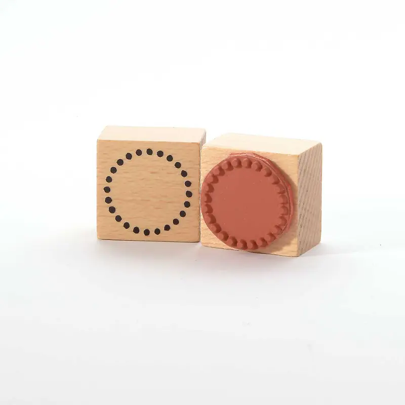 Liten stämpel, cirkel med prickar (30 x 30 mm)