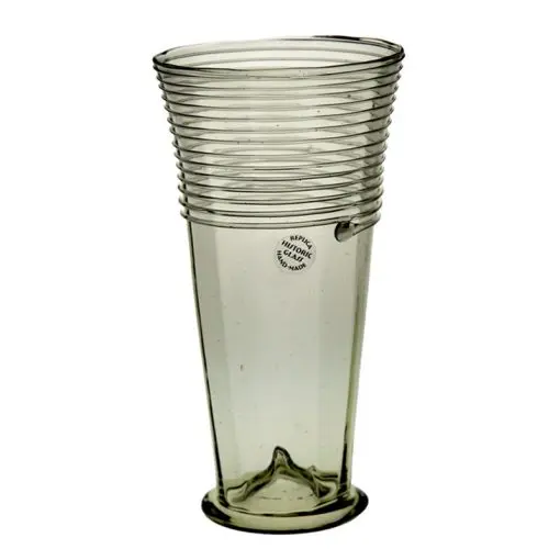 Medeltida ölglas med tråddekor
