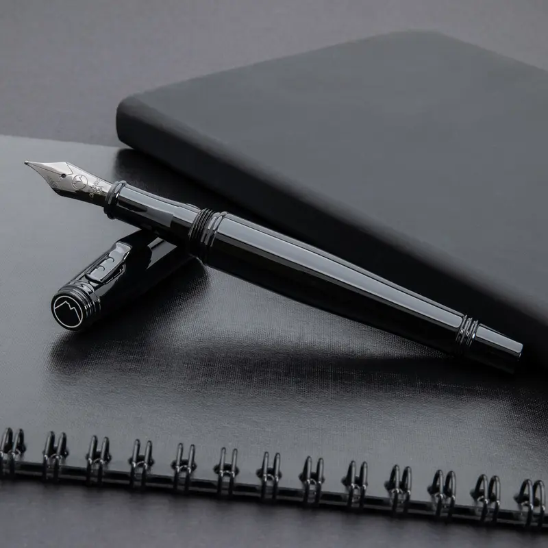 Monteverde Invincia Stealth Black FP