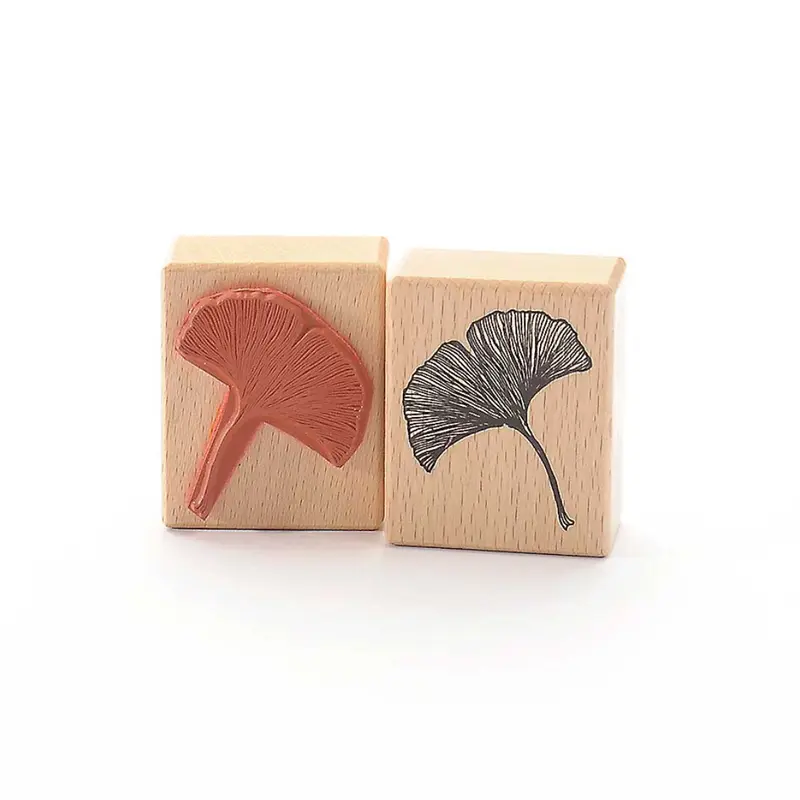 Stämpel, Gingkoblad med trähandtag (5 x 6 cm)