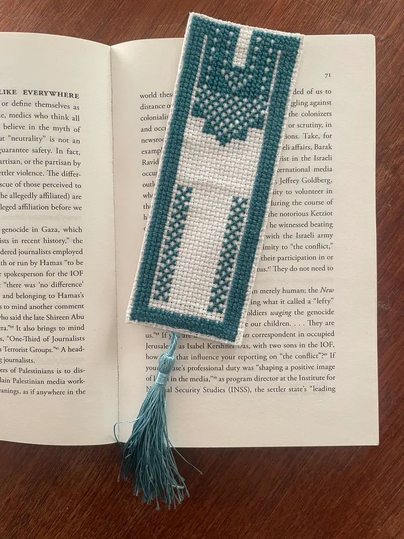 Tatreez Bookmark - Thobe - Blue Green