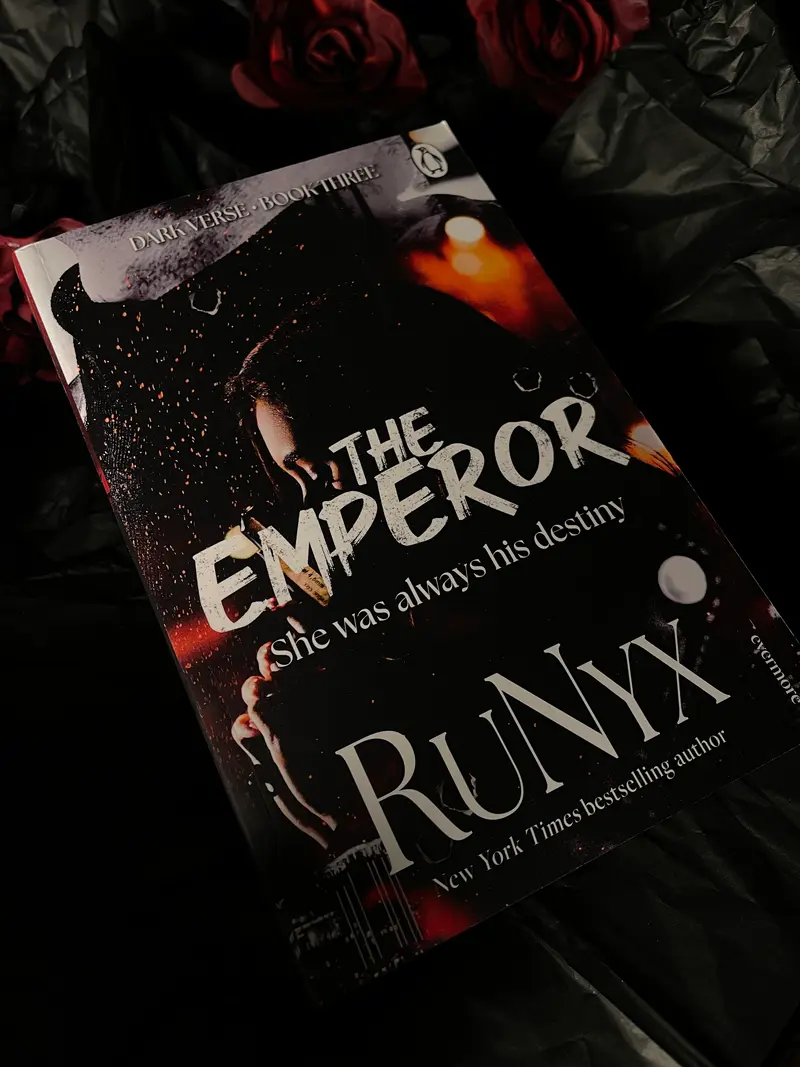 The Emperor, av RuNyx (pocketutgåva, engelsk utgåva)