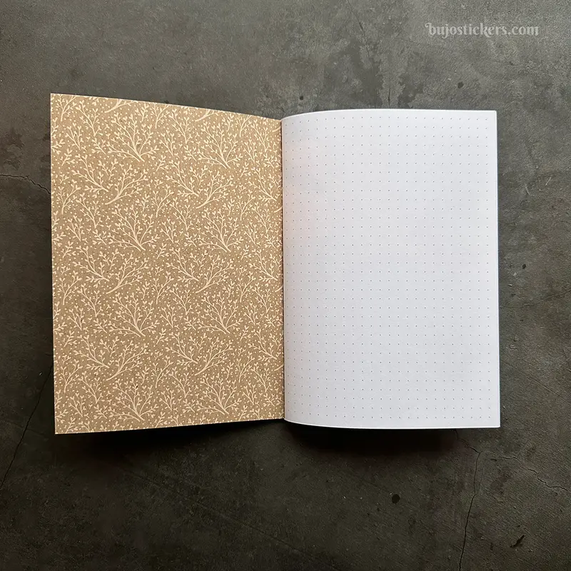 Traveler's Notebook B6 dotted