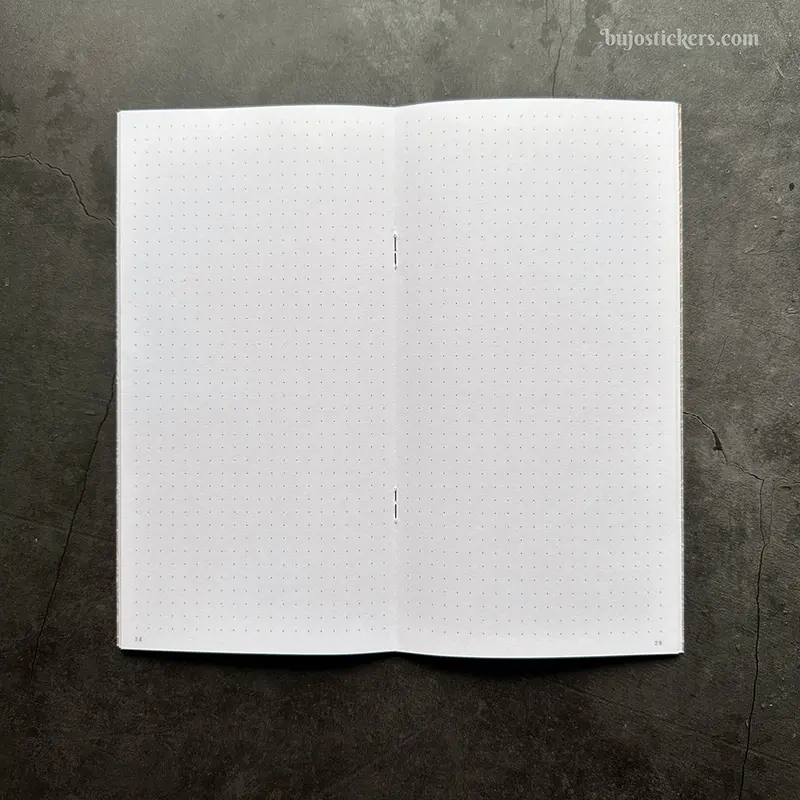 Traveler's Notebook – Regular size – Dotted Numbered